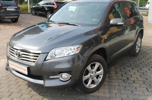 Left hand drive TOYOTA RAV 4 2.2 D-4D 4X4 LIFE